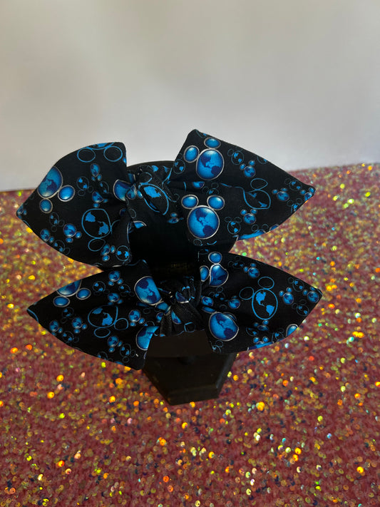 DVC Black Background Knotty